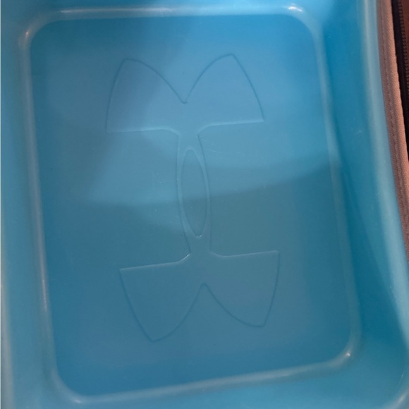 Under Armour Black and Teal lunchbox - Picture 3 of 3